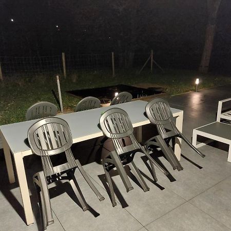 Le Reposoir Maison Spacieuse Avec Feu Au Bois Bertogne Εξωτερικό φωτογραφία